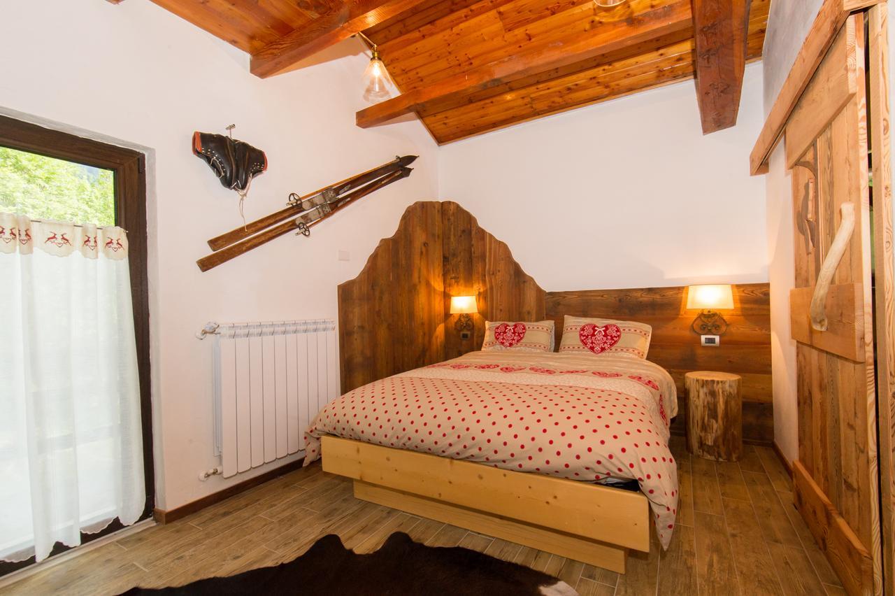B/B La Locanda Delle Pulci Mezzana  Bagian luar foto